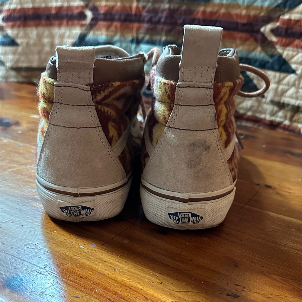 Pendleton by Vans Hi Tops - Picture 4 of 8